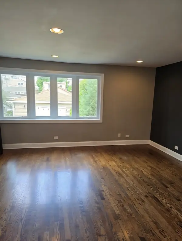 3760 N Osceola AVE, Chicago, IL 60634