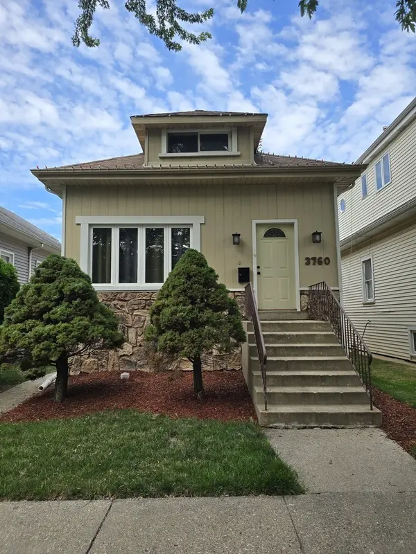 3760 N Osceola AVE, Chicago, IL 60634