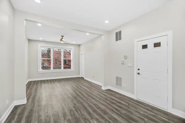2355 N Milwaukee AVE #2, Chicago, IL 60647