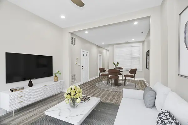 2355 N Milwaukee AVE #2, Chicago, IL 60647