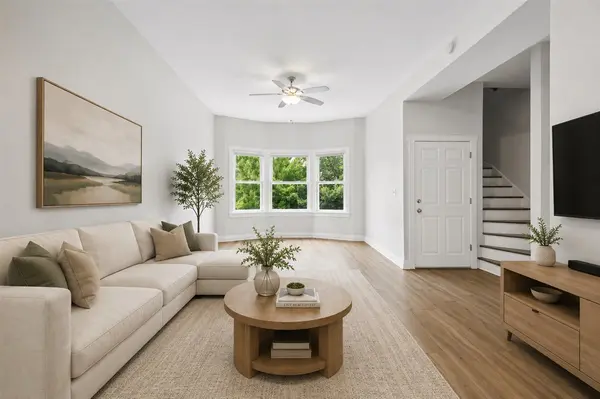 2909 N Ridgeway AVE #2, Chicago, IL 60618