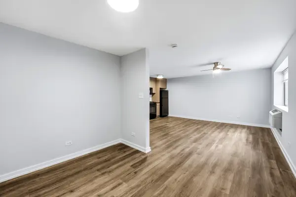 5411 N Winthrop AVE #415, Chicago, IL 60640