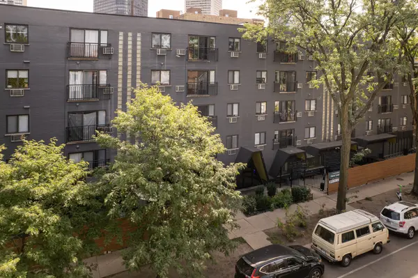 5411 N Winthrop AVE #415, Chicago, IL 60640