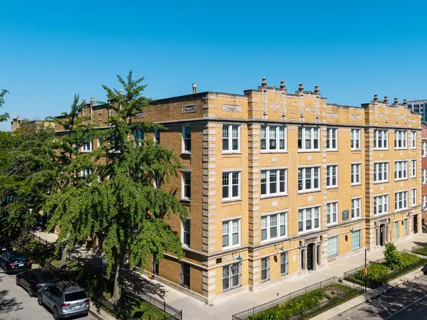 1100 W Glenlake AVE #1, Chicago, IL 60660
