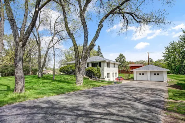 13013 Judicial RD, Burnsville, MN 55337