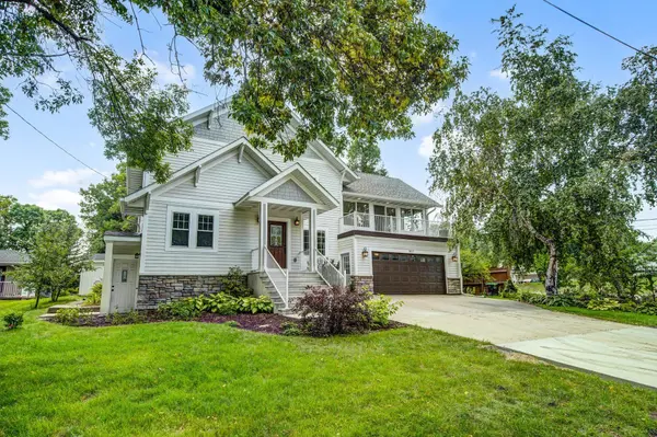 3817 W 55th ST, Edina, MN 55410