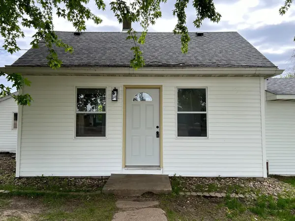 201 S Nelson ST, Cyrus, MN 56381