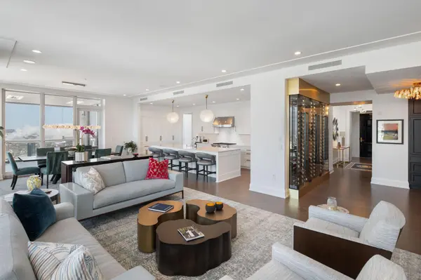 1111 W River Pkwy #25A, Minneapolis, MN 55415