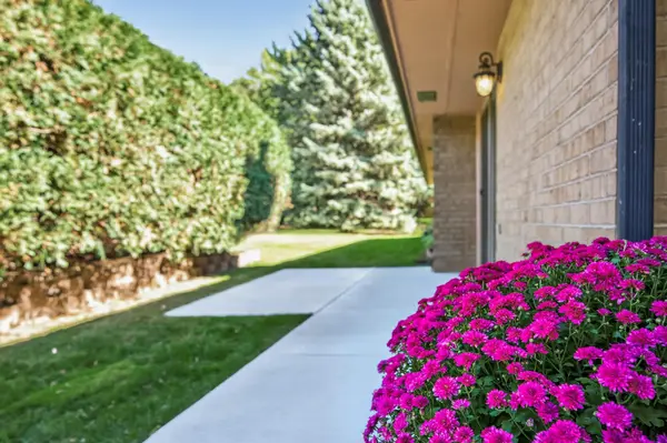 2813 Robinwood WAY, Woodbury, MN 55125