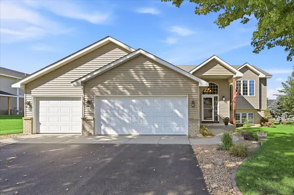 952 S Chestnut ST, Belle Plaine, MN 56011
