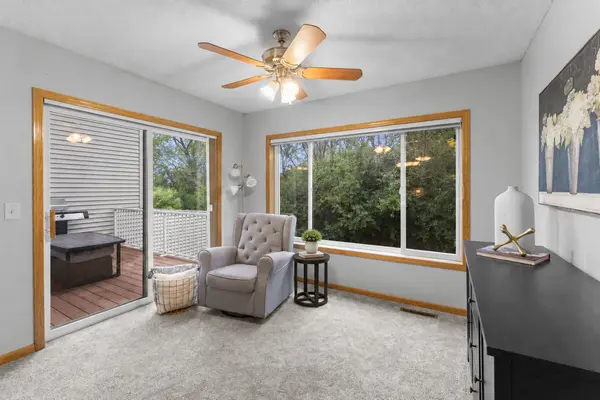 7535 Arbor LN, Savage, MN 55378