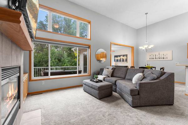 7535 Arbor LN, Savage, MN 55378