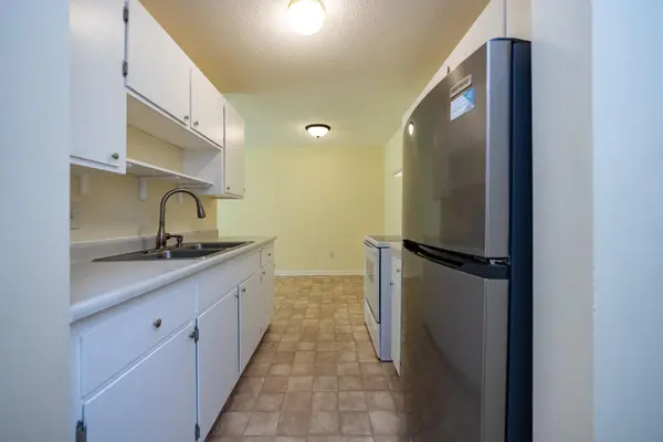 2007 E 122nd ST #B5, Burnsville, MN 55337