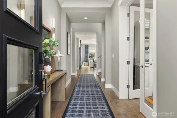 8777 NE Winslow Grove CT, Bainbridge Island, WA 98110