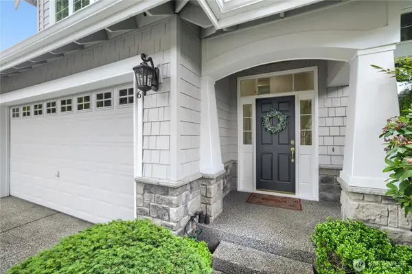 916 275th PL SE, Sammamish, WA 98075
