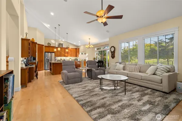 4527 Prestwick LN SE, Olympia, WA 98513