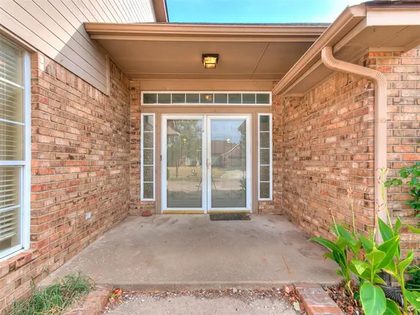 1311 Cambridge DR, Shawnee, OK 74804