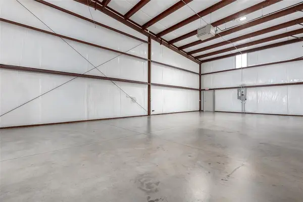 8101 Silver XING #300, Oklahoma City, OK 73132