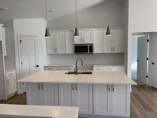 2951 WINNIPEG ST, Menasha, WI 54952