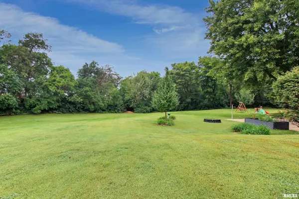 4221 COUNTRY MEADOWS LN, Quincy, IL 62305