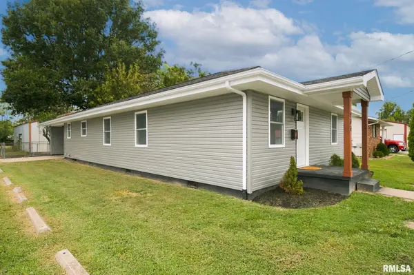 906 N LOGAN ST, Marion, IL 62959