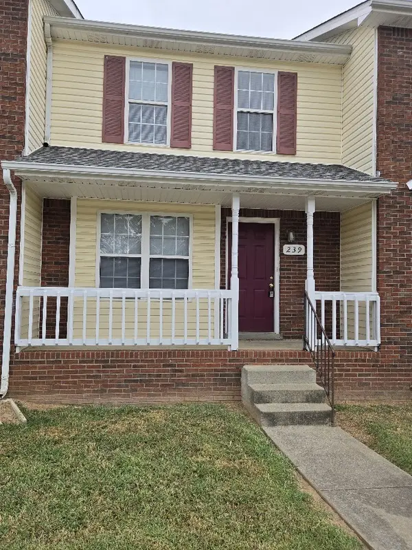 239 State Line Dr, Oak Grove, KY 42262