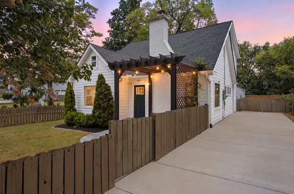 909 McClurkan Ave, Nashville, TN 37206