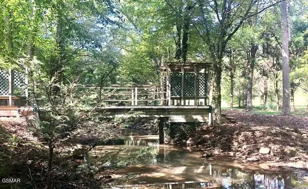 2944 McMahan Sawmill Road, Sevierville, TN 37862