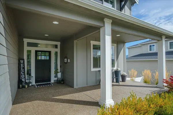 2327 S Fairmont Estates Dr, Greenacres, WA 99016