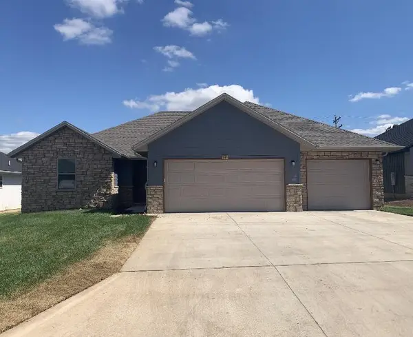 934 S Pindall LN, Nixa, MO 65714