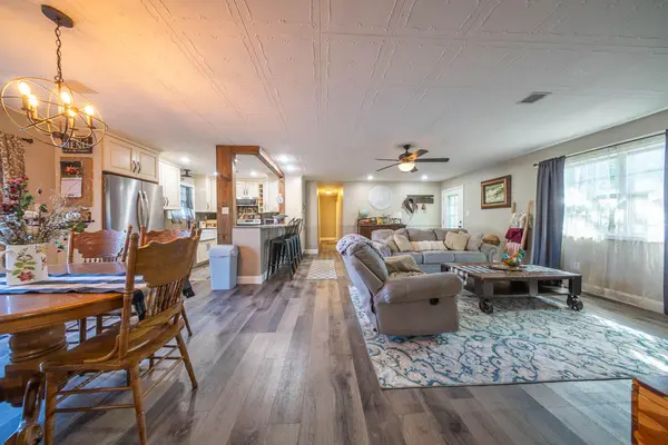 7061 County Road 9580, West Plains, MO 65775