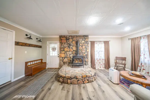 7061 County Road 9580, West Plains, MO 65775
