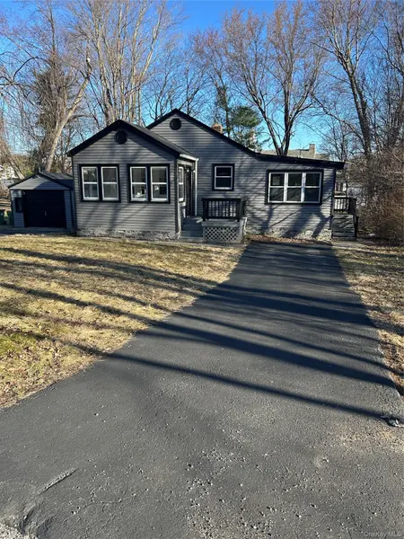 23 Wright AVE, Hyde Park, NY 12538