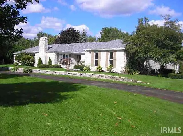 1704 Brookwood Dr. ***, Elkhart, IN 46514-4237