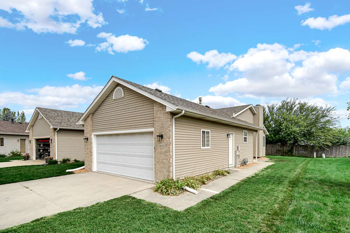 1443 TRUMAN DR, Bradley, IL 60915