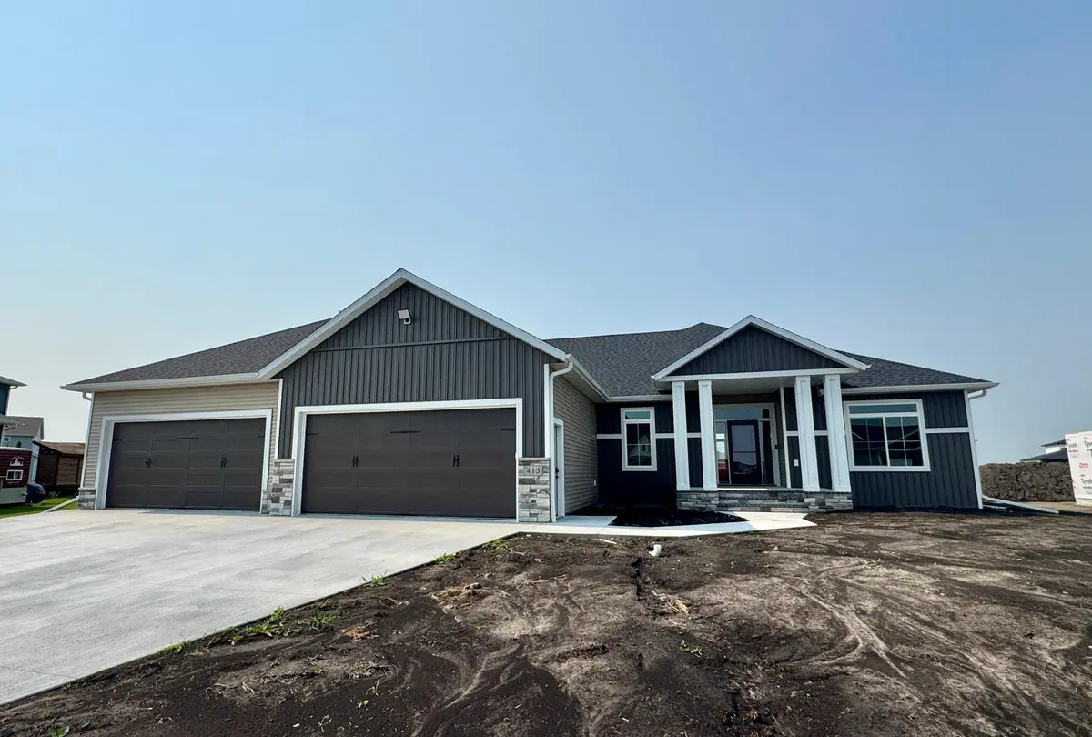 413 Reese WAY, Mapleton, ND 58059