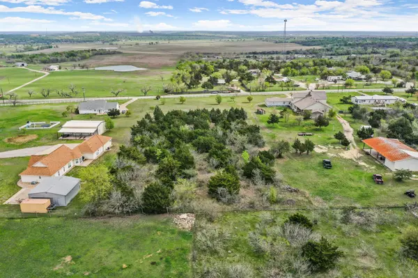 507 Mesa DR, Del Valle, TX 78617