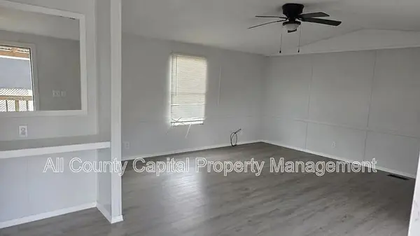 1113 Colorado DR #10, Smithville, TX 78957