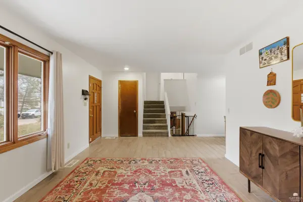 1333 Overlook DR, Manhattan, KS 66503