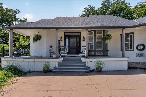 1558 N 600 RD, Baldwin City, KS 66006