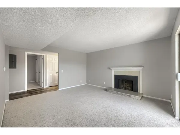 7395 E Eastman #L-203, Denver, CO 80231