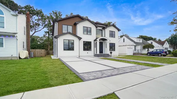 940 Southern DR, Franklin Square, NY 11010