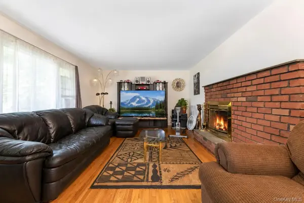 617 Granny, Middle Island, NY 11953