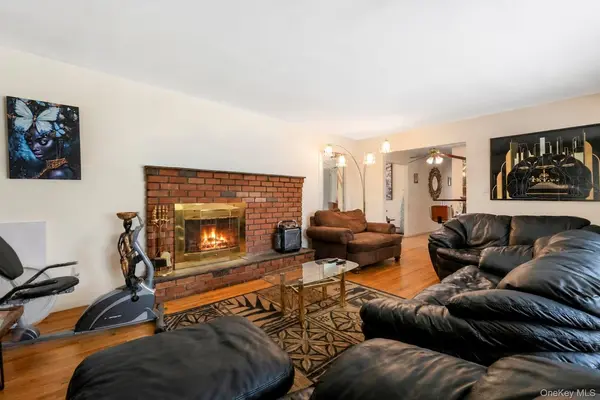 617 Granny, Middle Island, NY 11953