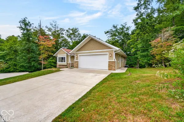 225 Pine Hills DR, Nashville, IN 47448