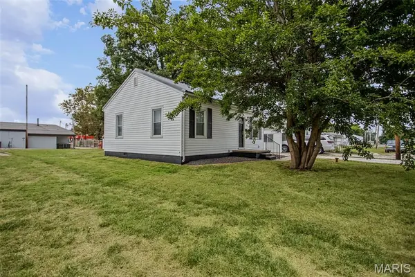 906 W Exchange ST, Jerseyville, IL 62052