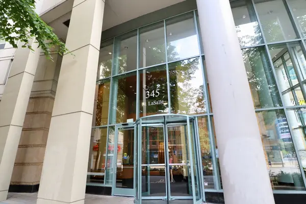 345 N LaSalle DR #806, Chicago, IL 60654