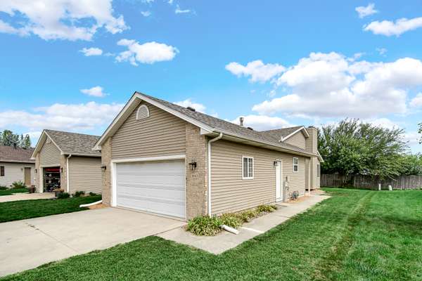 1443 TRUMAN DR, Bradley, IL 60915