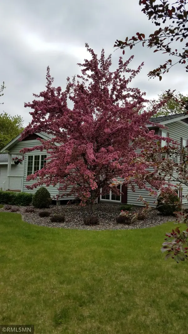 33021 Nueman TRL, Lindstrom, MN 55045
