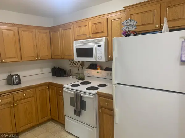 12088 Lake LN, Lindstrom, MN 55045
